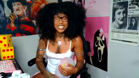 Spookie Baddie online show from July 5, 5:53 pm
