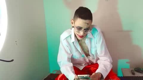 0 oJacob online show from November 2, 7:25 pm