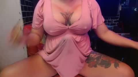  i am trixie im Your Selfsucking Mistress  online show from December 18, 2:07 am