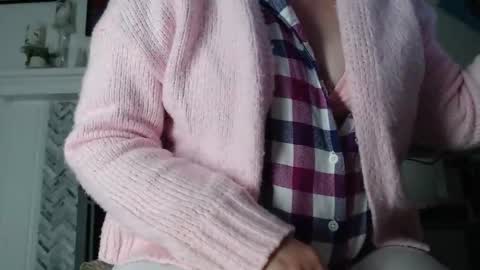 Aurora Willows online show from February 16, 8:01 am