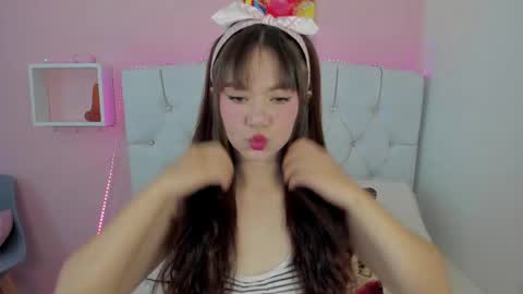 Snapshot of 18candy chatting on February 9, 3:01 pm 18candy online show from February 9, 3:01 pm