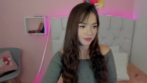Snapshot of 18candy chatting on February 25, 9:58 pm 18candy online show from February 25, 9:58 pm
