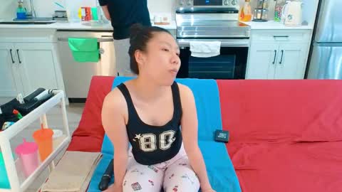 Tong  Ralph online show from June 6, 1:11 am
