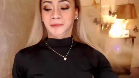 angel online show from November 24, 8:07 pm