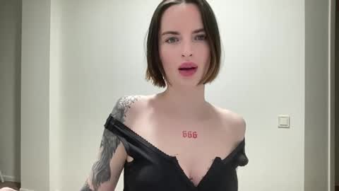 DOVE online show from October 27, 9:26 pm