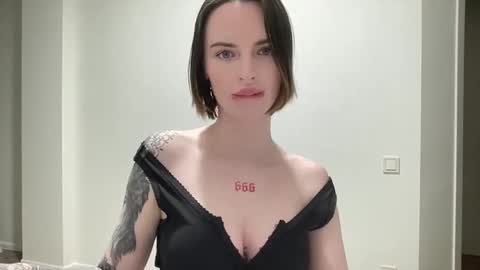 DOVE online show from October 21, 8:34 pm