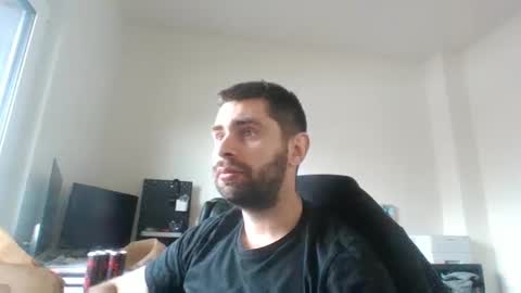 kam online show from February 10, 9:12 am