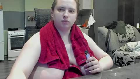 1LINDSEY1 online show from February 22, 8:50 am