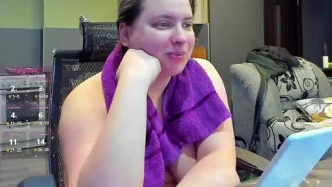 1LINDSEY1 online show from September 30, 9:20 am