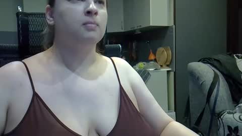 1LINDSEY1 online show from September 16, 4:32 pm