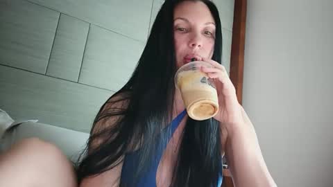 Onna online show from June 1, 3:24 pm