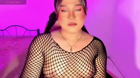 1lovelymess online show from September 9, 2:55 am