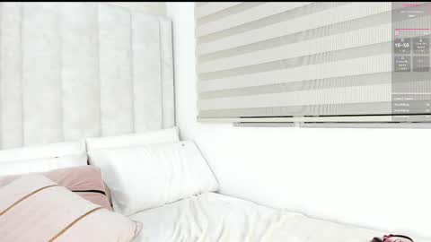 Nahomi online show from September 29, 6:01 am