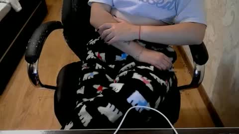 1your_hot_girls online show from October 25, 7:36 pm