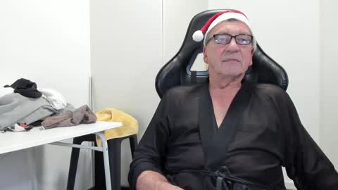 Henk online show from December 14, 4:08 pm