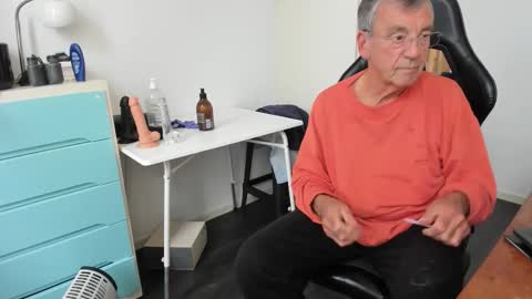 Henk online show from October 9, 1:27 pm