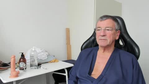 Henk online show from December 31, 1:19 pm