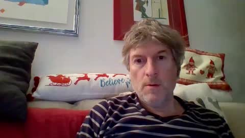 22esserre online show from December 25, 10:05 pm