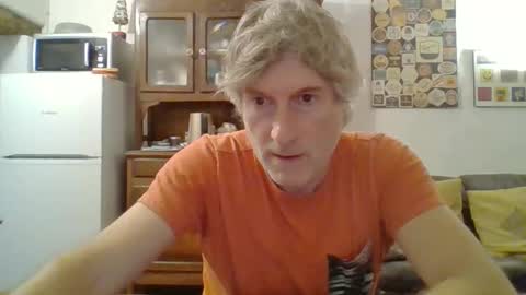 22esserre online show from November 14, 3:47 pm