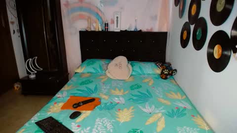 samantha sharon online show from December 19, 8:10 am