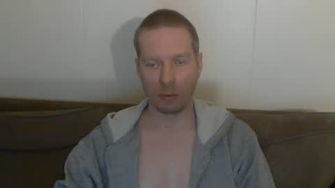 2small4you83 online show from February 12, 10:57 pm