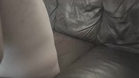 33UK online show from September 26, 5:15 am