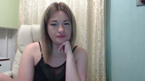 3sweetcandy3 online show from May 25, 10:49 pm