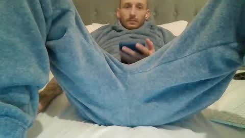 420feetloverr420 online show from March 28, 9:49 pm