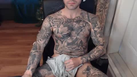 Snapshot of 420randomguy chatting on January 4, 2:46 pm Anomander Rake online show from January 4, 2:46 pm