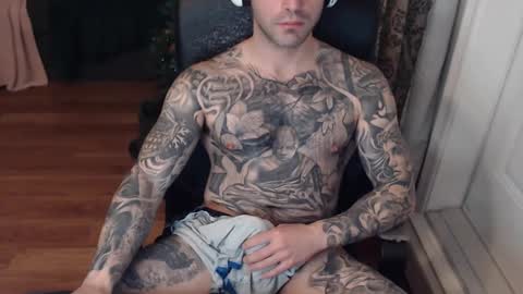 Snapshot of 420randomguy chatting on January 11, 12:33 am Anomander Rake online show from January 11, 12:33 am
