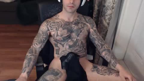 Snapshot of 420randomguy chatting on December 26, 11:13 pm Anomander Rake online show from December 26, 11:13 pm