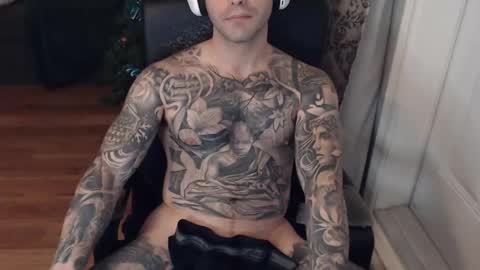 Snapshot of 420randomguy chatting on December 27, 2:58 am Anomander Rake online show from December 27, 2:58 am