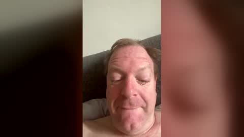 robert online show from March 21, 8:52 am