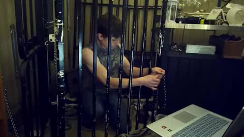 4u2keeplockedup online show from October 23, 6:37 am