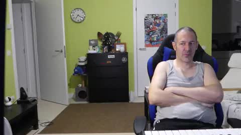 Larese Carlo online show from December 21, 6:20 am