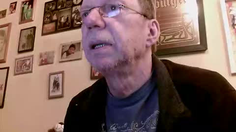 Snapshot of 64shorty chatting on October 21, 11:48 am 64shorty online show from October 21, 11:48 am