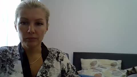 6siren online show from October 8, 8:31 am
