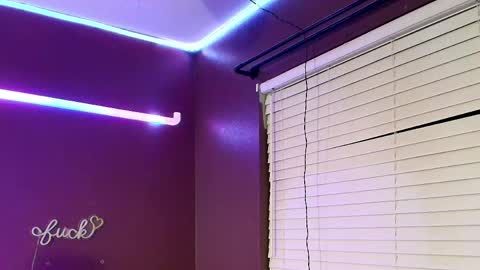 ALY online show from April 22, 12:23 pm