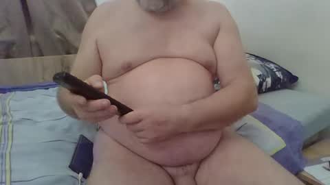 71hugeloads online show from November 18, 10:46 pm