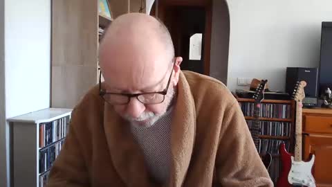 Snapshot of 7thsojourn chatting on February 26, 11:11 am Papi online show from February 26, 11:11 am