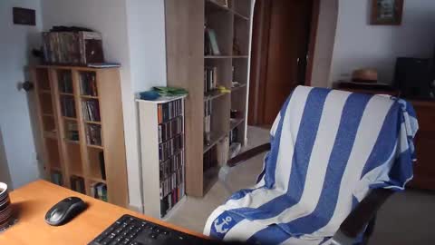  Papi  online show from April 10, 8:41 am