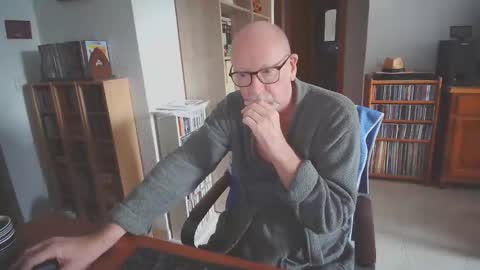  Papi  online show from October 14, 7:11 am