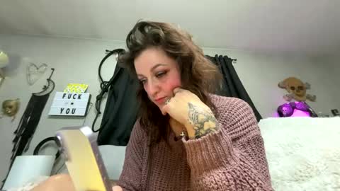 That girl online show from December 4, 4:45 am