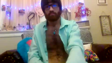 Snapshot of 90210screamer chatting on February 27, 11:39 am 90210screamer online show from February 27, 11:39 am