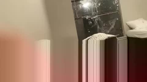 95hung_twink online show from February 12, 4:05 am