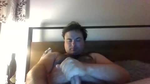 Snapshot of 95jam95 chatting on December 7, 11:23 am 95jam95 online show from December 7, 11:23 am