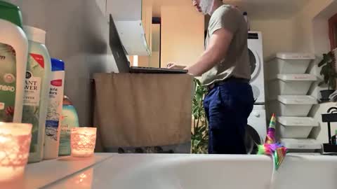 Patrick online show from March 7, 2:46 am