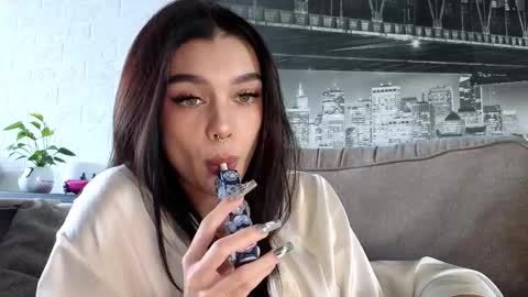 KARINA online show from October 21, 10:20 am