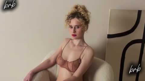 adel online show from October 7, 6:04 pm