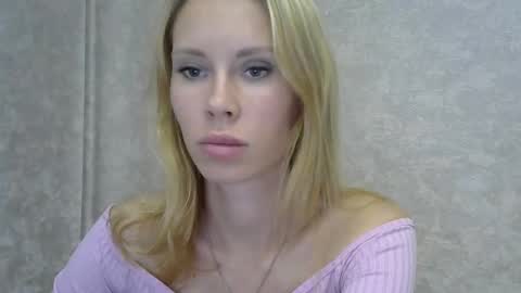 _alex1819 online show from September 19, 7:45 am